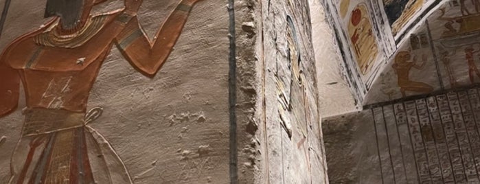 Tomb of Nefertari (QV66) is one of Egito.