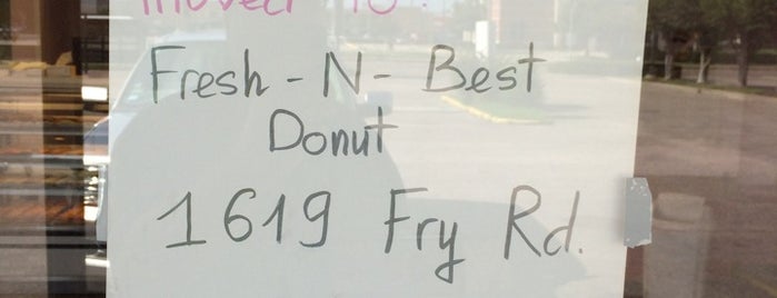 Fresh & Best Donuts is one of Orte, die Christopher gefallen.