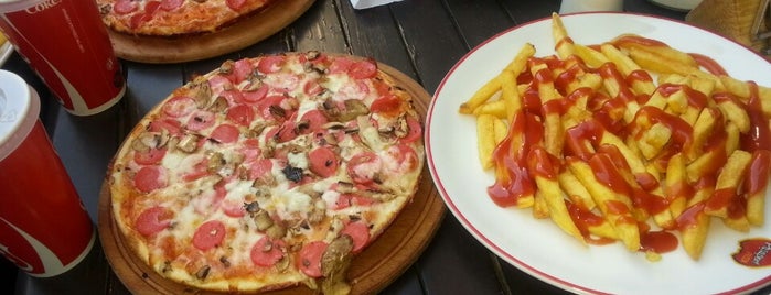 Pasaport Pizza is one of Posti che sono piaciuti a Özlem.