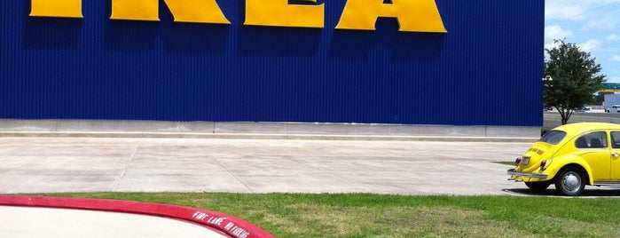 IKEA is one of Tempat yang Disukai Melania.