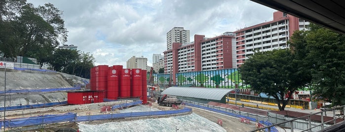 Ang Mo Kio MRT Station (NS16) is one of MRT Station: North-South Line.