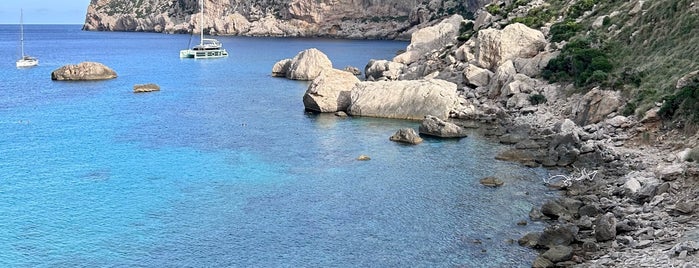 Cala Figuera is one of Majorca Beaches.