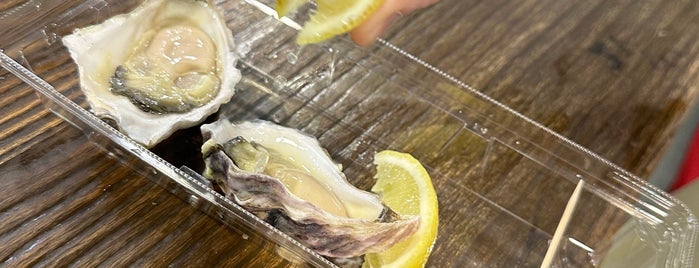 Aptus Seafood is one of Oysters E’rday.