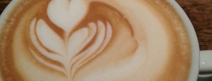 Gallery Art Cafe is one of Το latte δεν εφτασε ακομα στο χωριο τους.