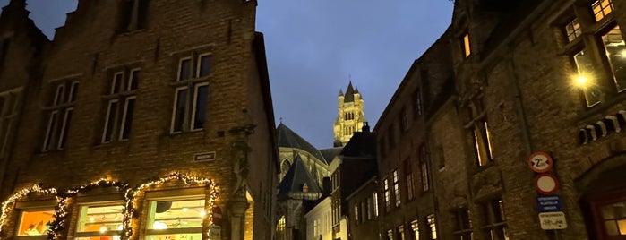 Simon Stevinplein is one of Guide to Brugge's best spots.