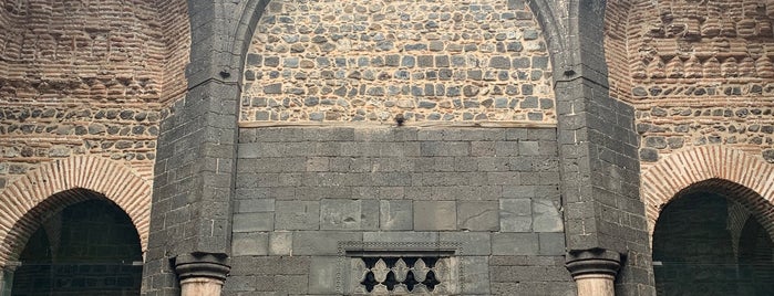 Saint George Kilisesi is one of Mardin.