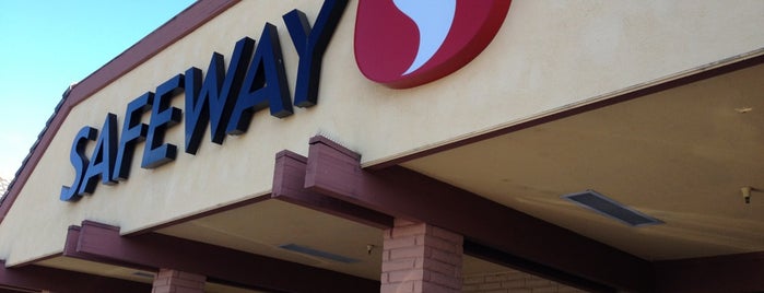 Safeway is one of Auintardさんのお気に入りスポット.