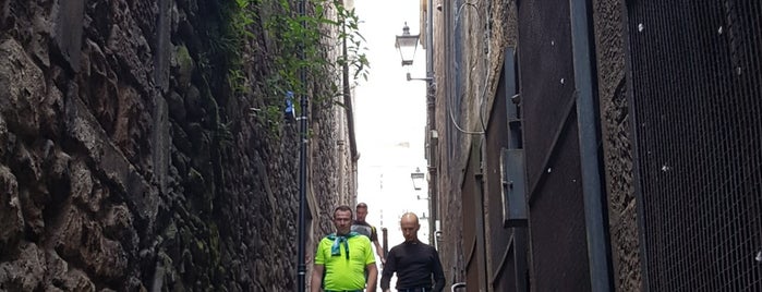 Anchor Close Steps is one of Edinburgh places.