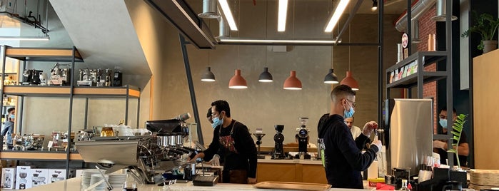 Caffeine Lab is one of Lieux sauvegardés par Whit.