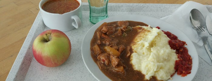 CEU Cafeteria is one of menő helyek kávé & étterem.