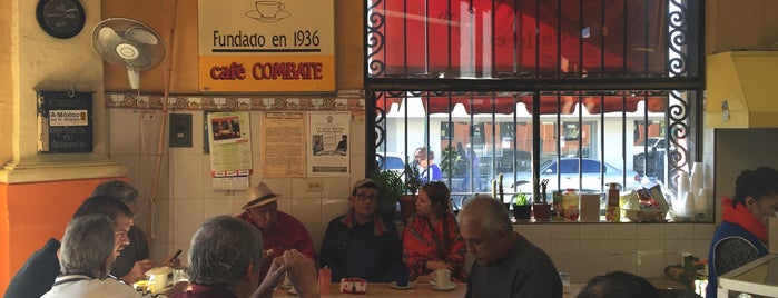 Café Elvira is one of Tempat yang Disukai Fernando.