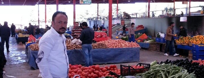 Batıkent Semt Pazarı is one of Tempat yang Disukai Fatih.