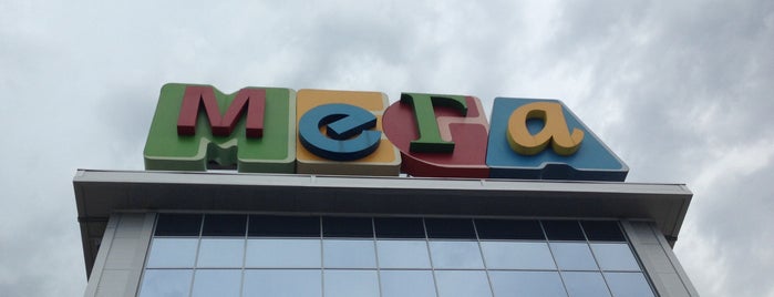 MEGA Mall is one of Orte, die Alina gefallen.