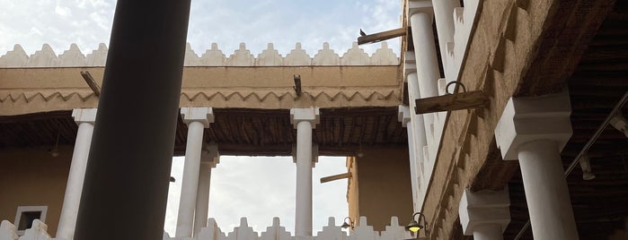 المركز الثقافي للجمعية السعودية للمحافظة على التراث is one of اماكن الرياض.