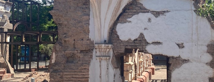 Ruinas De San Francisco is one of Mendoza.