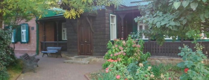 Литературный музей Кубани is one of สถานที่ที่ Faina ถูกใจ.