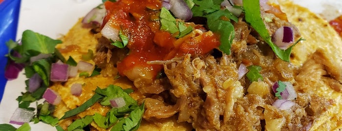 Tacos de birria is one of LEON'un Beğendiği Mekanlar.