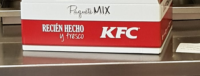 Kentucky Fried Chicken KFC is one of Lugares favoritos de LEON.