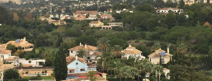 Rastro de Puerto Banús is one of Marbella.