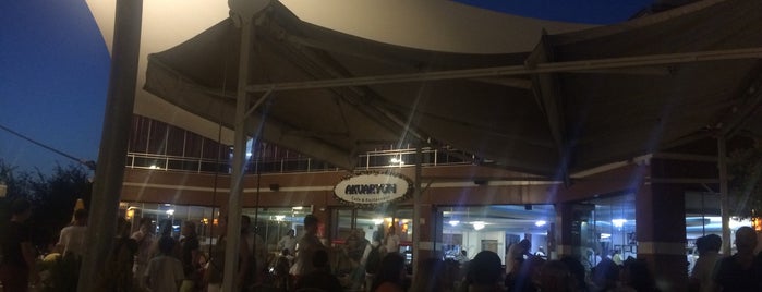 Akvaryum Cafe & Restaurant is one of Tempat yang Disukai Ender.