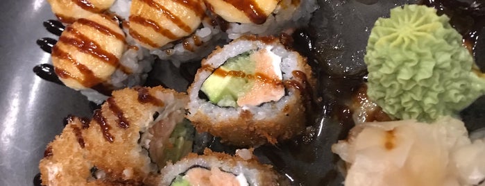 Sushi Dotto is one of Locais curtidos por Ender.