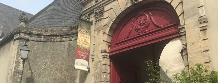 Musée de la Tapisserie is one of Lieux qui ont plu à Delyn.
