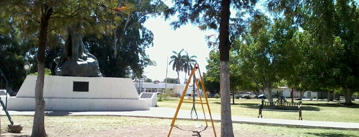 Parque de los Pioneros is one of Tempat yang Disukai Jerry.