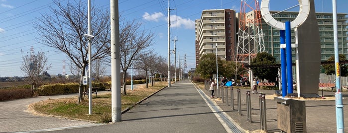 明治橋 is one of うまれ浪花の 八百八橋.