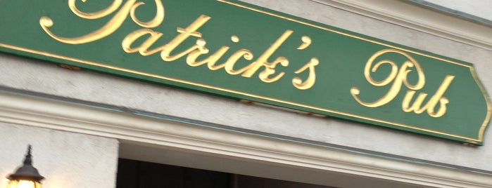 Patrick's Pub is one of Tempat yang Disimpan Lyndsey.