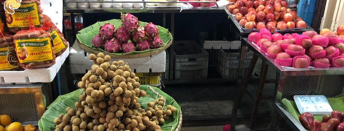 Uthai Thani Market is one of AngThong/SingBuri/ChaiNat/SuphanBuri/UthaiThani.