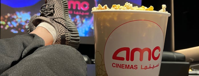 AMC Cinemas is one of สถานที่ที่บันทึกไว้ของ Foodie 🦅.