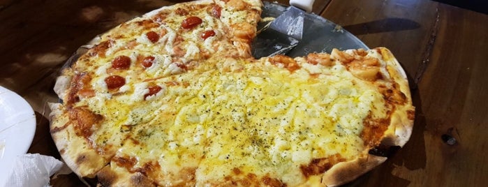 Companhia da Pizza is one of Fim de Semana em SSA.