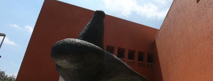 Museo de Arte Contemporáneo de Monterrey (MARCO) is one of สถานที่ที่บันทึกไว้ของ Alex.