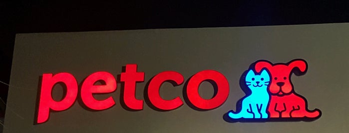 Petco is one of Carlaさんのお気に入りスポット.