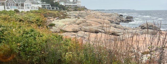 Fox's Lobster House is one of Travels.