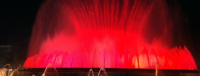 Magic Fountain of Montjuïc is one of Barcelona / Essentials.