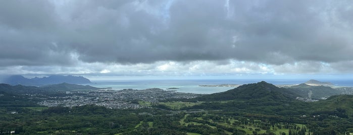 Nuʻuanu Pali Lookout is one of Oahu, Hawaii.