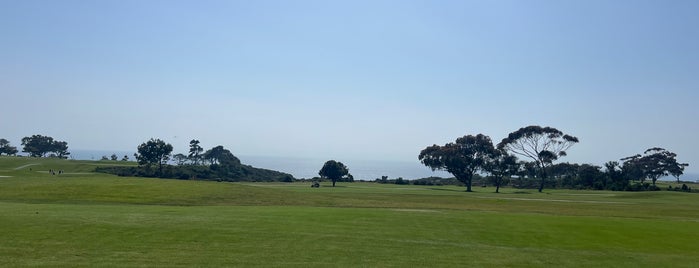 Torrey Pines Golf Course is one of California.