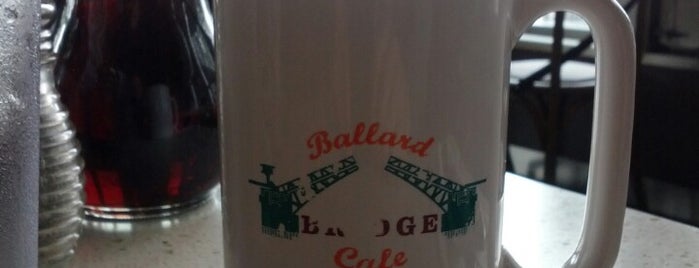 Ballard Bridge Cafe is one of Lugares favoritos de DenMom & MoMo.