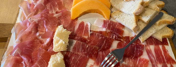 Prosciutto Bar is one of Italy north.