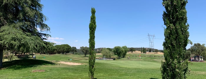 Club de Golf La Dehesa is one of Campos de Golf de Madrid.