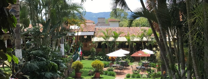 Restaurant La Playa is one of malinalco.