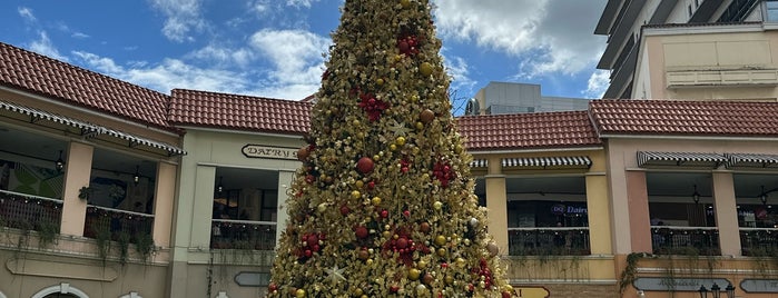 Venice Piazza is one of bgc.