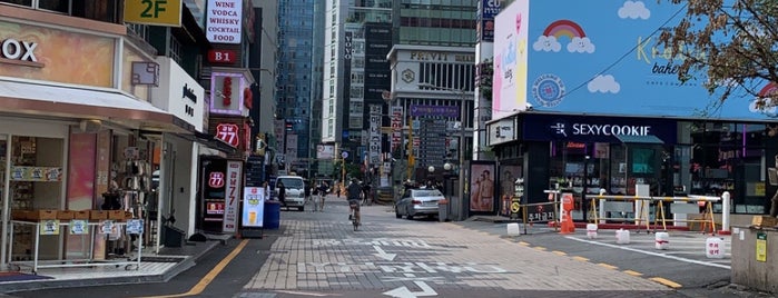 야쿤커피앤토스트 is one of Seoul Eats.