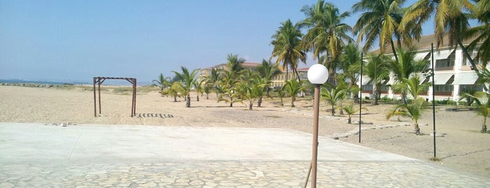 Praia da Restinga is one of Lazer.