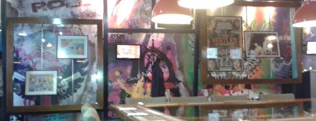 Happy Rock Bar & Grill is one of Orte, die Federico gefallen.