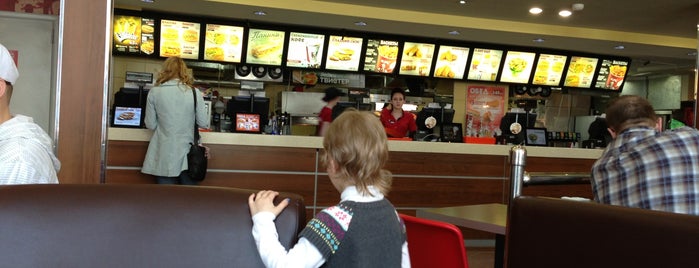 KFC is one of Там, где можно поесть.