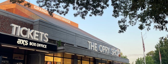 Grand Ole Opry House is one of Tempat yang Disimpan Wiebe.