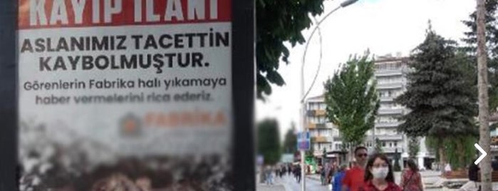 Cemal Gürsel Caddesi is one of Lieux qui ont plu à Tuluğ.