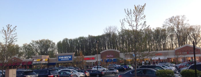 The Shoppes at North Brunswick is one of New Jersey Shopping Malls.